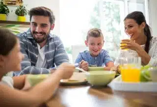 Comment préparer un repas familial sain et équilibré