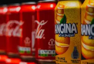 L'origine secrète d'Orangina enfin révélée : plongez dans l'histoire de cette boisson rafraîchissante !